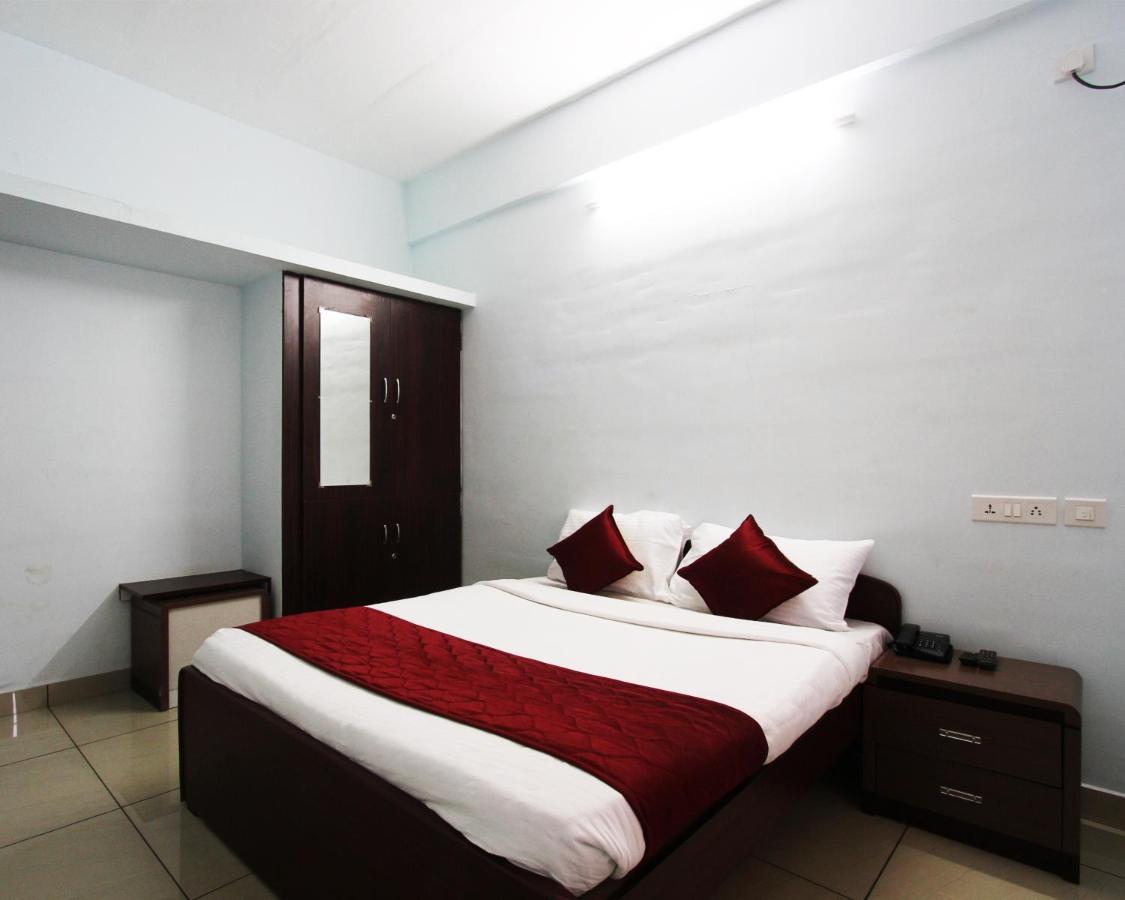 Lakshana Service Apartment - Big Temple タンジャーヴール エクステリア 写真