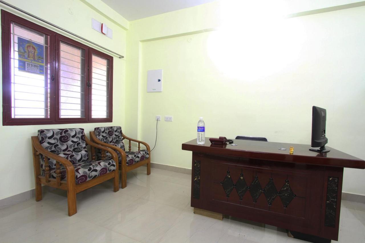 Lakshana Service Apartment - Big Temple タンジャーヴール エクステリア 写真