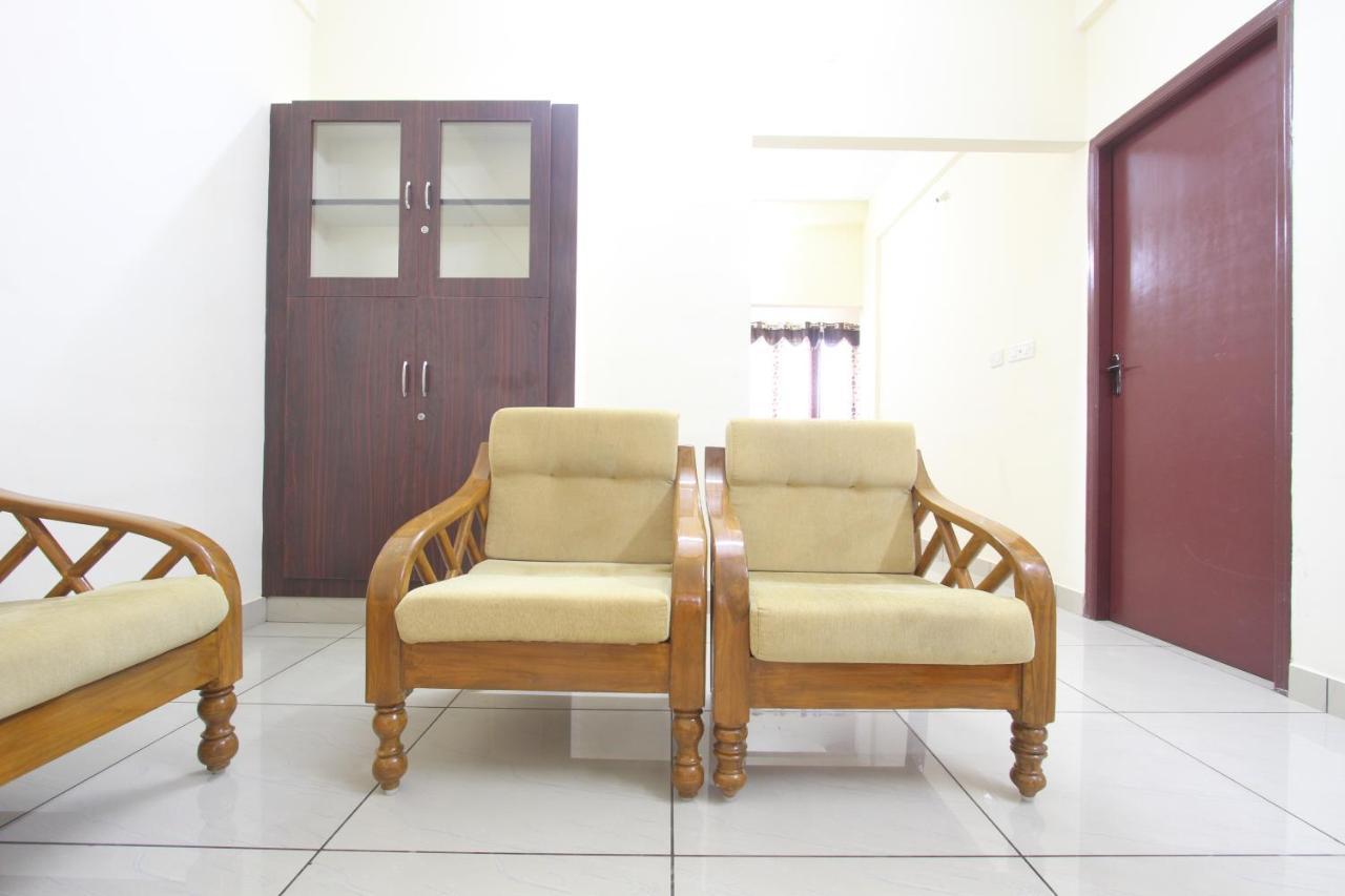 Lakshana Service Apartment - Big Temple タンジャーヴール エクステリア 写真